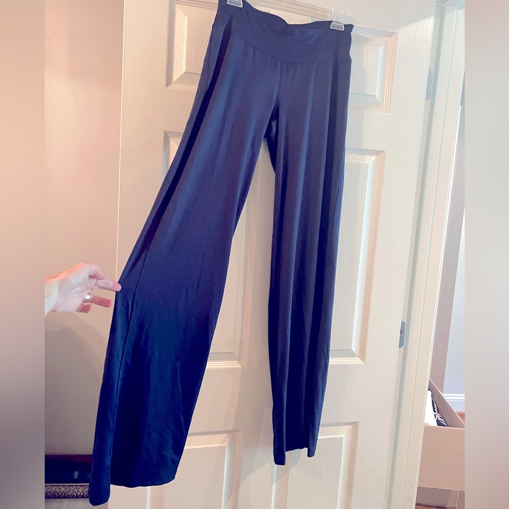 Mizuno Performance warm up pants Women’s Medium in navy